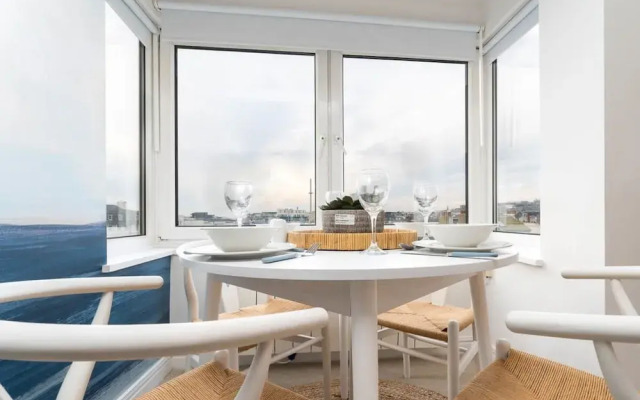 Host Stay Sea View on Manchester Road