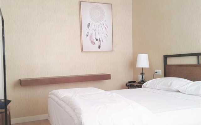 Plaza de la Merced Apartments by Allô Housing