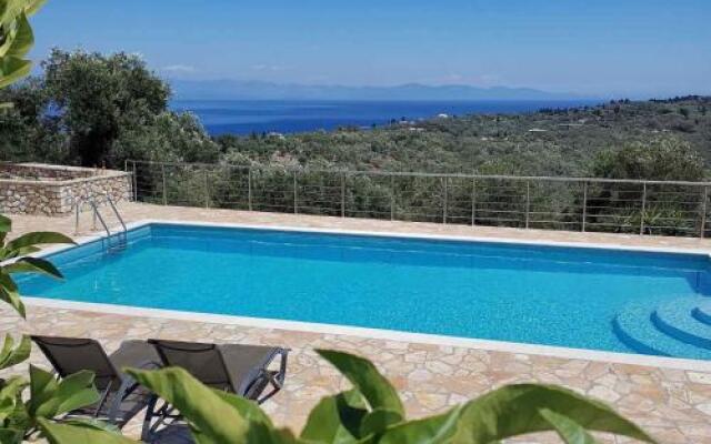 Electra Villa & Studios