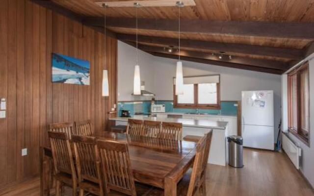 The Lakefront 69 Townsend Street