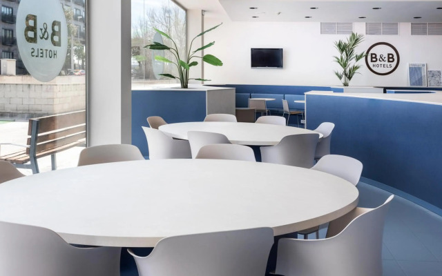 B&B Madrid Aeropuerto T1 T2 T3
