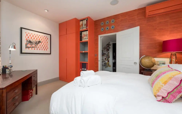 Classic Hammersmith Home by Ravenscourt Park by Underthedoormat