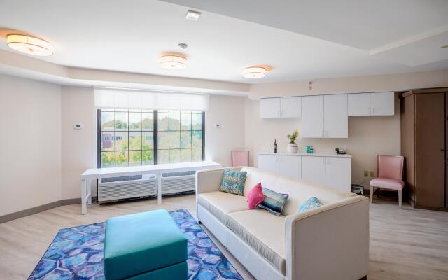 Hotel Indigo Mount Pleasant by IHG