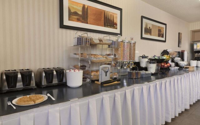 Travelodge Calgary MacLeod Trail