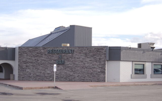 Travelodge by Wyndham Grande Prairie