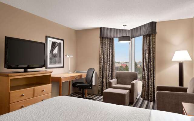 Royal Hotel West Edmonton, Trademark Collection by Wyndham