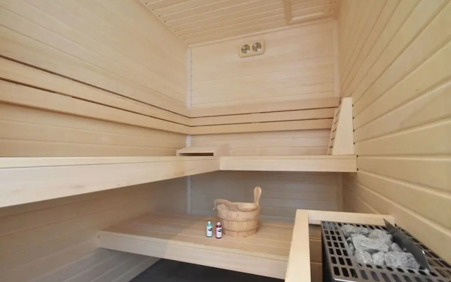 Modern Villa with Hot Tub & Sauna in Harderwijk Flevoland