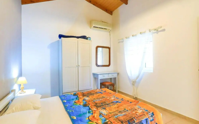 Villa Sevi in Loggos