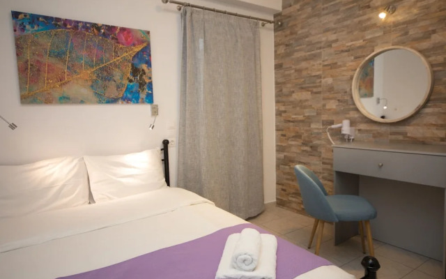 Markakis Studios Fira