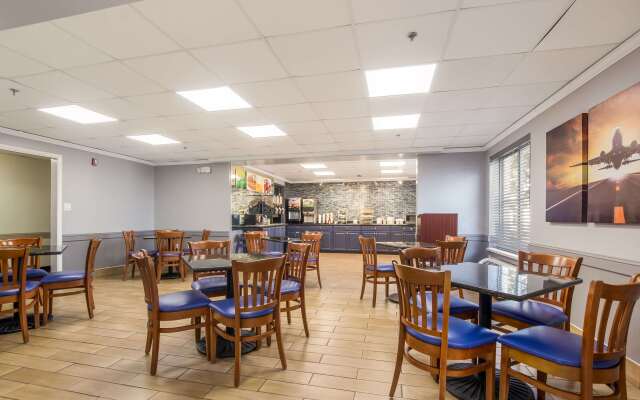 Quality Inn & Suites CVG Airport