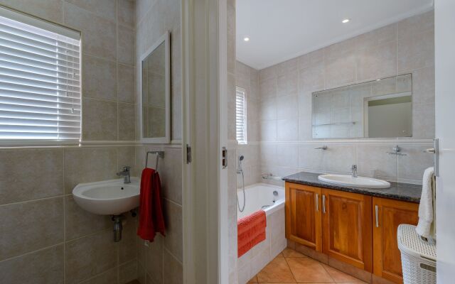 San Lameer Villa Rentals 14105