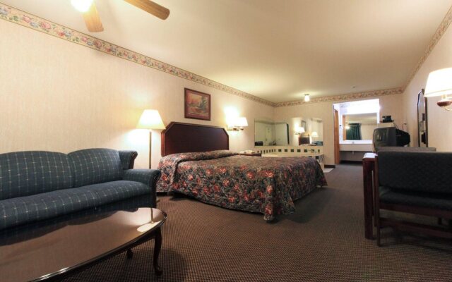 Brentwood Inn & Suites