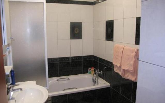 Apartment Sobe Ravbar
