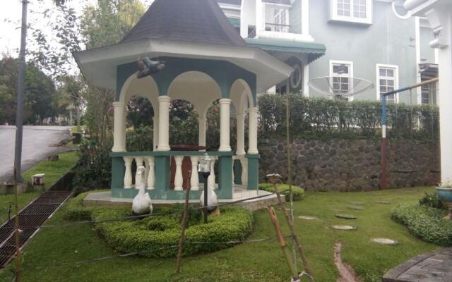 Villa Kota Bunga Seruni