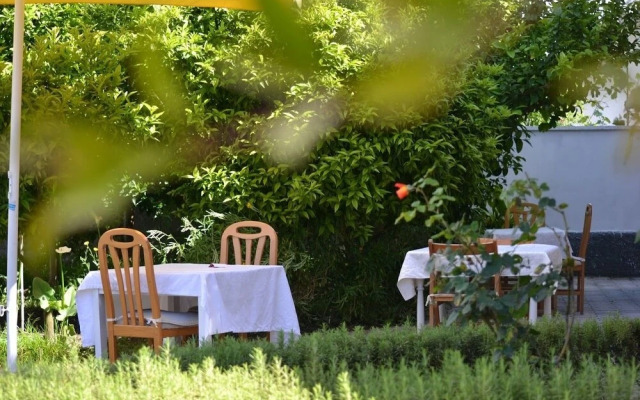 Vila LILI Guest House - Berat