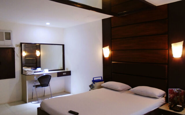Halina Drive Inn Hotel - Pasay