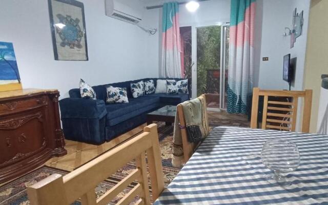 Cozy apartment with a private garden in Giza