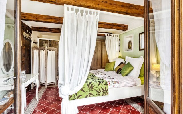 Chambres d'Hôtes Mas La Jaïna