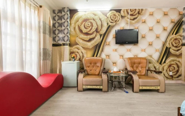 OYO 885 Ngoc Thinh Hotel
