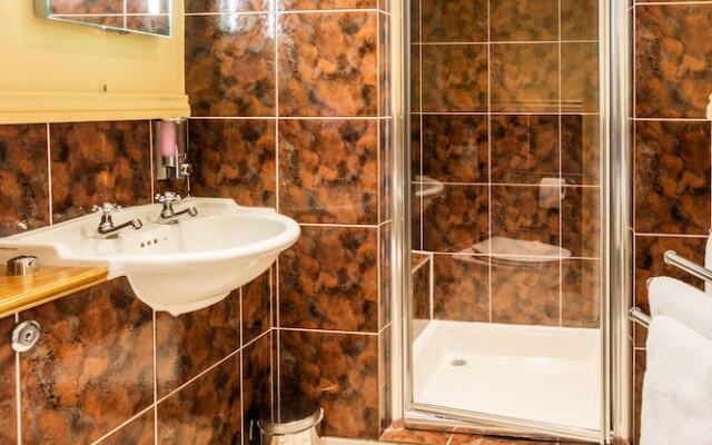 The Half Moon Inn & Country Lodge Mudford