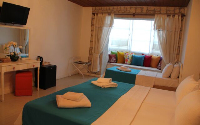 Begonvil Otel Alacati