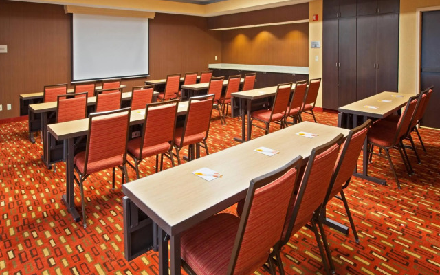 Courtyard by Marriott Mishawaka-University Area
