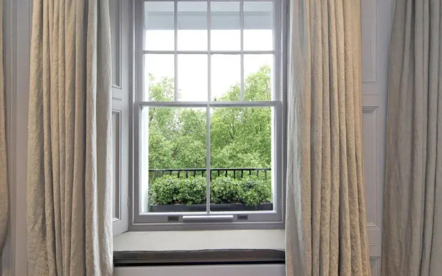 Cadogan Square Ii
