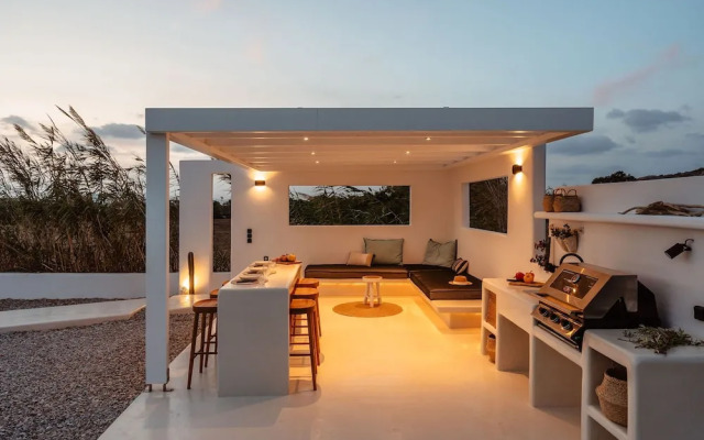 Villa Ama Plaka With 3 Bedrooms and 3 Bathrooms