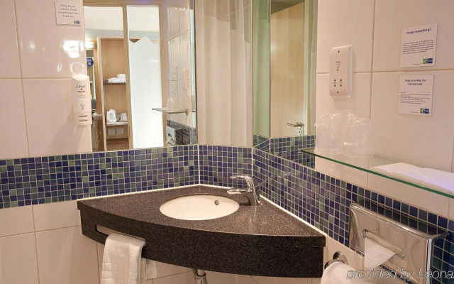 Holiday Inn Express Slough by IHG