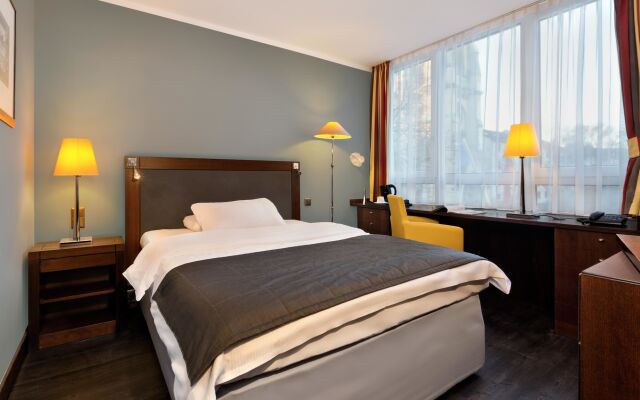 Savigny Hotel Frankfurt City