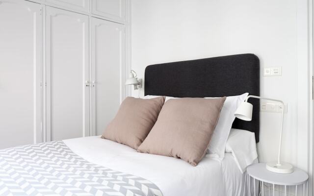 Zurriola Beach 2 Apartment by FeelFree Rentals