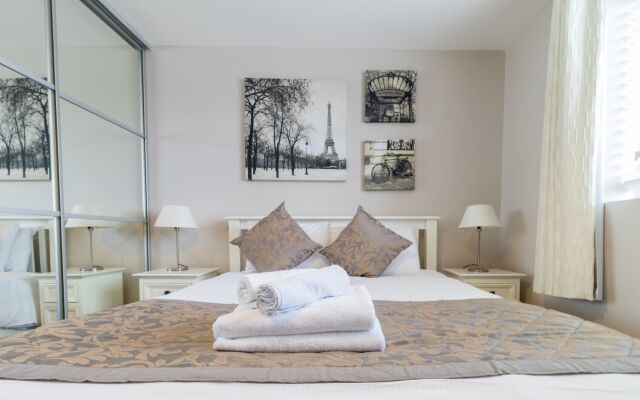 Broc House Suites