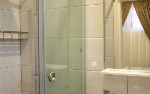 Emerald Suites