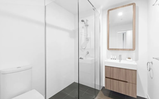 Brisbane One Apartments by CLLIX