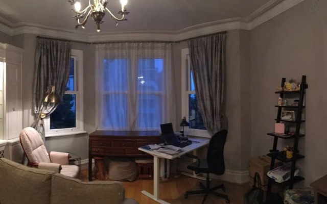 2bed, 2bath Flat Near Hampstead, 5min Walk to Tube