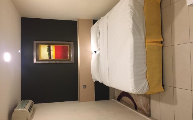 One Avenue Hotel