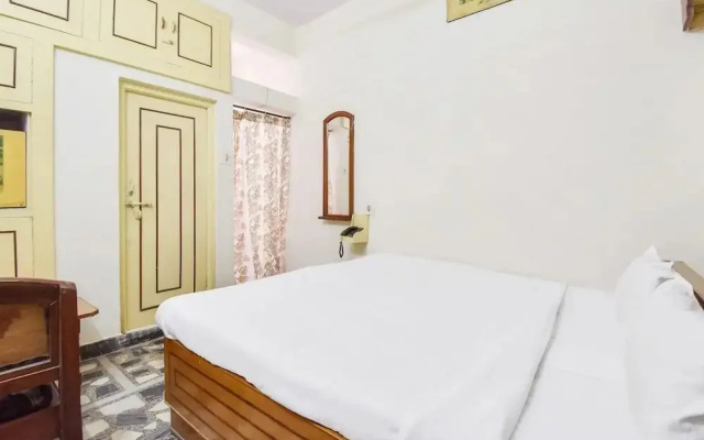 Dutta Guest House by OYO Rooms