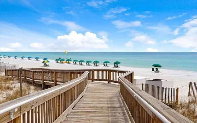 Jetty East Condominiums