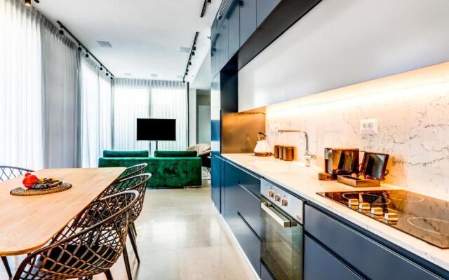 Carmel Market Apartments by Master
