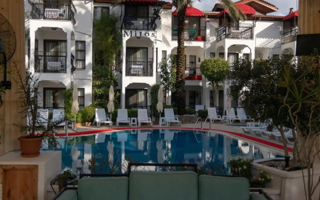Mitos Apartments