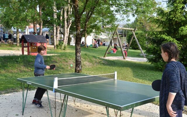 Camping Le Petit Lion - Lodges Bois