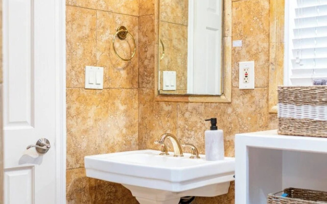 Paradise Vacation Estate Near Universal Studios