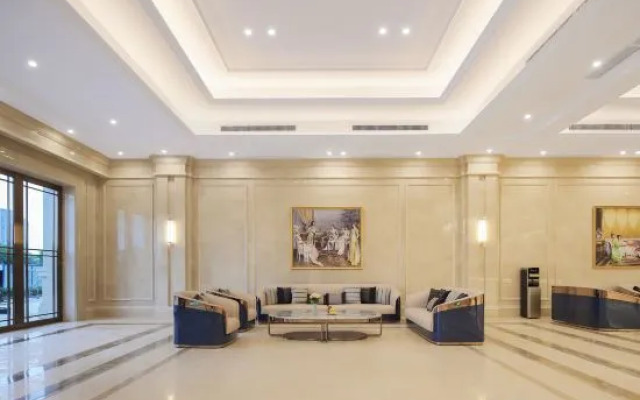 Vienna International Hotel (Yuhuan Wanda Plaza)