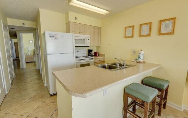 TradeWinds 601 by RedAwning