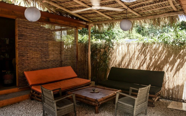 Hostel Dos Monos