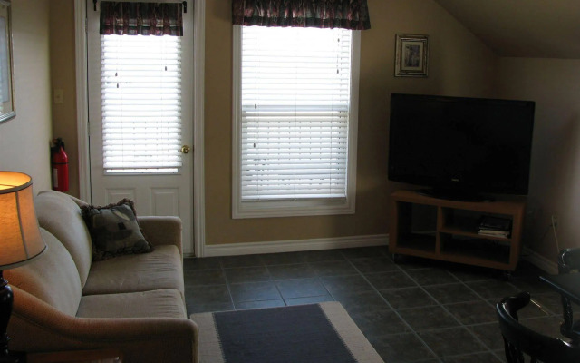 Fundy Complex Dockside Suites