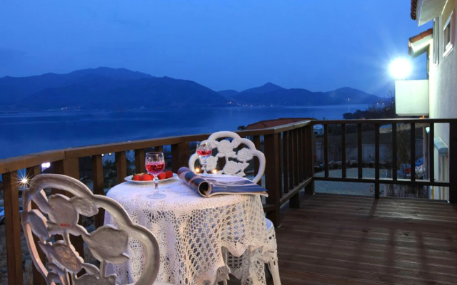 Namhae Sky Under The Cloud Pension