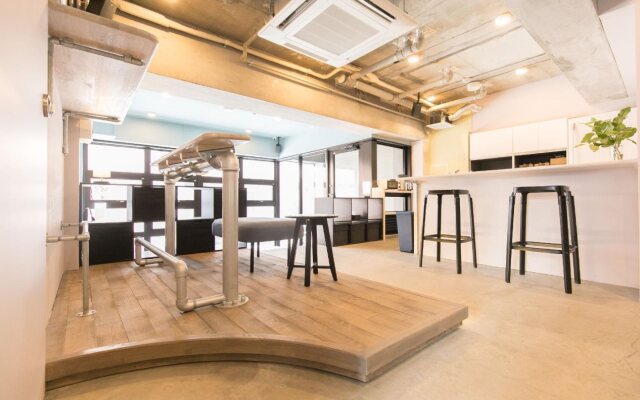 hostel DEN