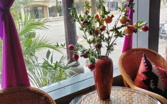 Luoping Golden Valley Taijia SPA Hotel