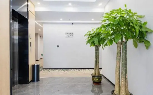 GreenTree Inn Express Hotel (Furong Street Kuanhouli Branch)